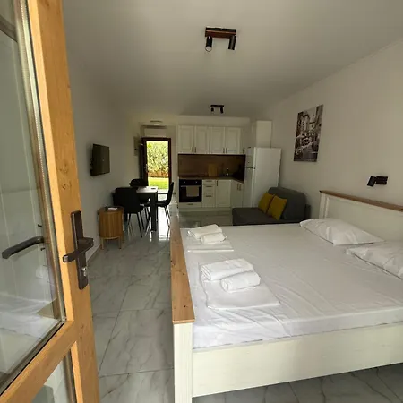 каваци студио с гледка към море Apartamento *